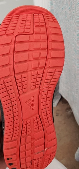 Kids Adidas - Picture 3 of 3